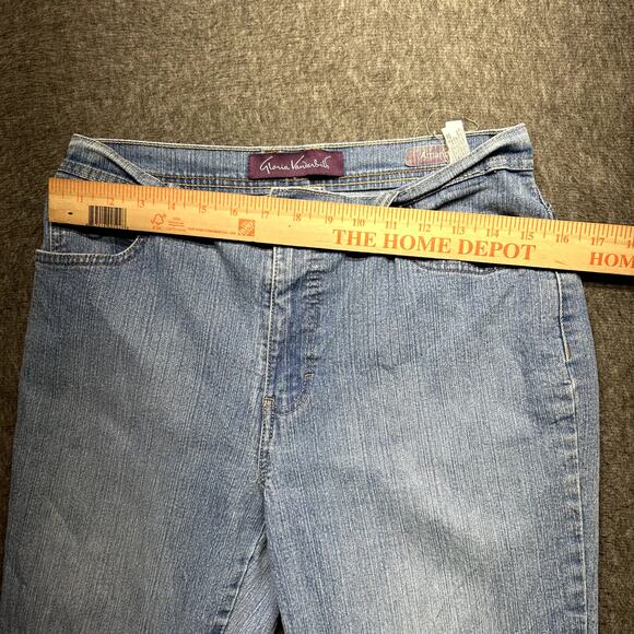 Gloria Vanderbilt Amanda Jeans Women’s Size 10 Classic Tapered Leg Light Wash - Picture 14 of 16